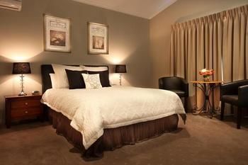 The Grange On Hermitage - Tourism Cairns 3