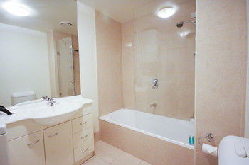 Amazing City Apartment - Tourism Cairns 6
