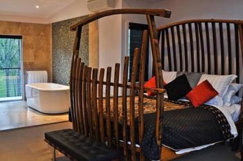 Deja Vu Estate - Tourism Cairns 4