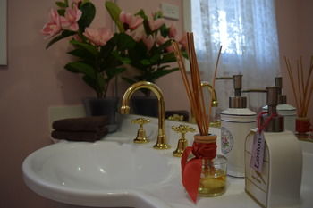 Meurants Manor Bed And Breakfast - Tourism Cairns 19