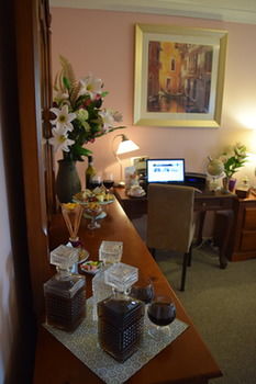 Meurants Manor Bed And Breakfast - Tourism Cairns 26
