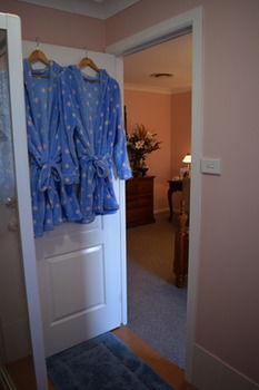 Meurants Manor Bed And Breakfast - Tourism Cairns 27