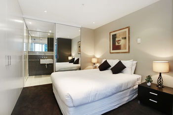 Corporate Keys - Freshwater Place - Tourism Cairns 31