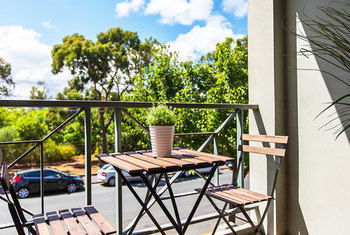 Apartment2c - Tribeca - Tourism Cairns 0