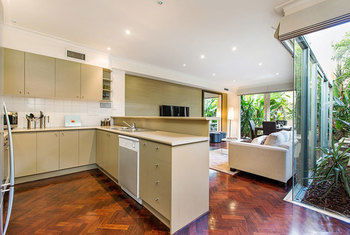 Apartment2c - Tribeca - Tourism Cairns 12