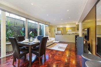 Apartment2c - Tribeca - Tourism Cairns 14