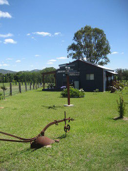 The Wattle Lodge - Tourism Cairns 2