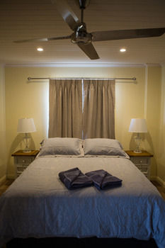 The Wattle Lodge - Tourism Cairns 4