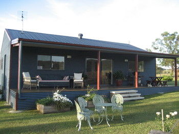 The Wattle Lodge - Tourism Cairns 25
