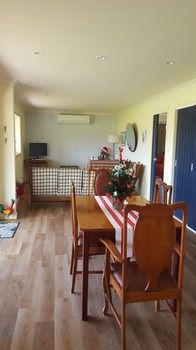 The Wattle Lodge - Tourism Cairns 30