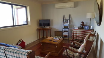 The Wattle Lodge - Tourism Cairns 39