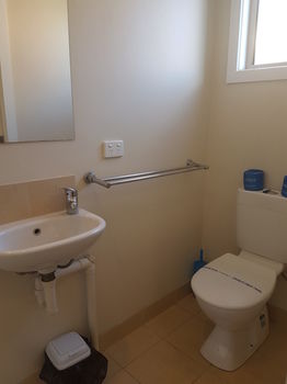 Bentley Waterfront Motel & Cottages - Tourism Cairns 7