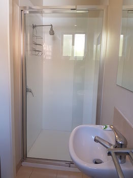 Bentley Waterfront Motel & Cottages - Tourism Cairns 9