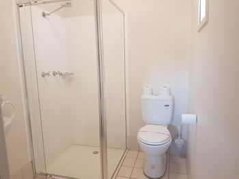 Bentley Waterfront Motel & Cottages - Tourism Cairns 11