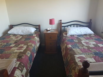 Bentley Waterfront Motel & Cottages - Tourism Cairns 24