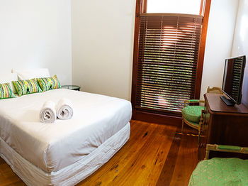 The Regents Park - Tourism Cairns 7