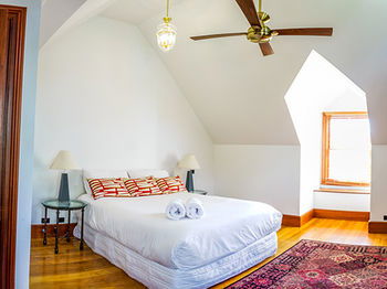 The Regents Park - Tourism Cairns 10