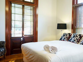 The Regents Park - Tourism Cairns 11