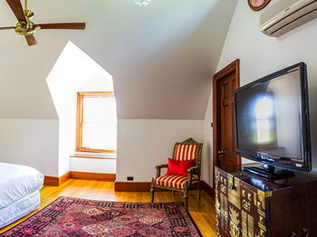 The Regents Park - Tourism Cairns 14