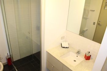Apartment View Docklands Melbourne - Tourism Cairns 1