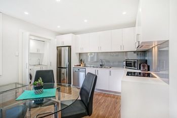 Belmont Executive Apartments - Tourism Cairns 7