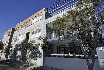 Camperdown 11 Briggs Furnished Apartment - Tourism Cairns 0