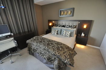 Camperdown 608 St Furnished Apartment - Tourism Cairns 3