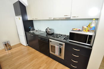 Camperdown 7 Dun Furnished Apartment - Tourism Cairns 4