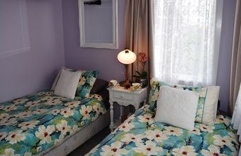 Cutmore Cottages - Bagala Bungalow - Tourism Cairns 24