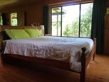 Bellthorpe Stays - Tourism Cairns 3