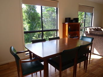 Bellthorpe Stays - Tourism Cairns 13