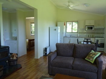 Bellthorpe Stays - Tourism Cairns 14