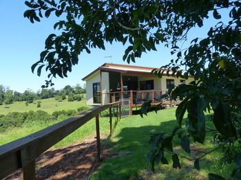 Bellthorpe Stays - Tourism Cairns 17