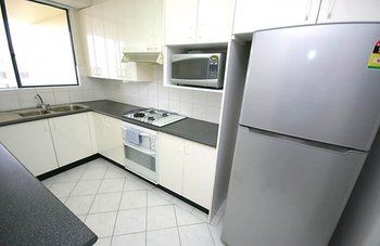 North Ryde 48 Font Furnished Apartment - Tourism Cairns 5