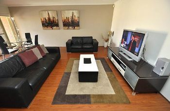 North Ryde 64 Cull Furnished Apartment - Tourism Cairns 8