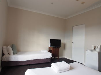 Coogee Bay Hotel Pub Style - Tourism Cairns 10
