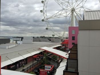 Harbour Town Apartment - Tourism Cairns 3