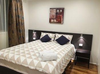 Ivy Units Glen Waverley - Tourism Cairns 2