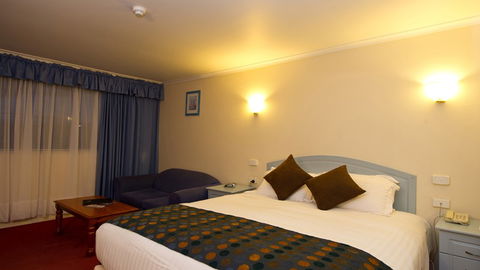 BEST WESTERN Balmoral Motor Inn - Tourism Cairns 0