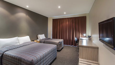 BEST WESTERN Foreshore Motel - Tourism Cairns 0