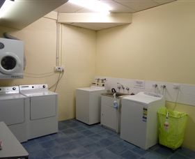 Mayfair Plaza Motel - Tourism Cairns 4