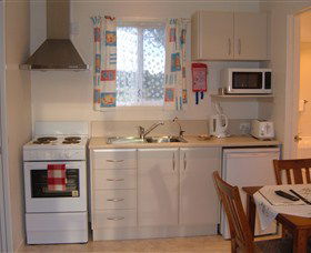 South Arm Cabin Retreat - Tourism Cairns 1