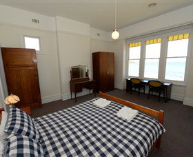 Low Head Pilot Station Accommodation - Tourism Cairns 2