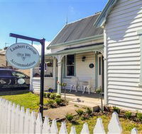 Lambert Cottage Accommodation - Tourism Cairns