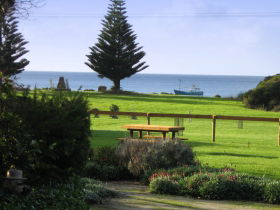 A Slice Of Paradise - Tourism Cairns 0