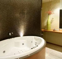 Hepburn Spa Pavilions - Saffron - Tourism Cairns