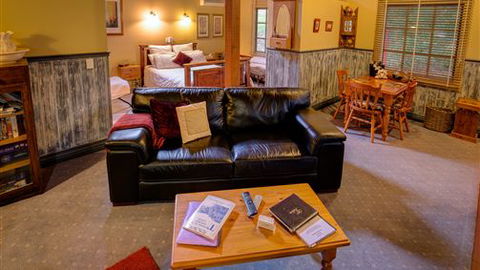 Trawool Cottages & Farmstay - Tourism Cairns 6