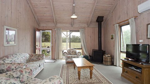 Freshwater Creek Cottages - Tourism Cairns 5