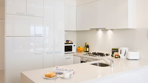 Melbourne Short Stay Apartments - On Whiteman - Tourism Cairns 2