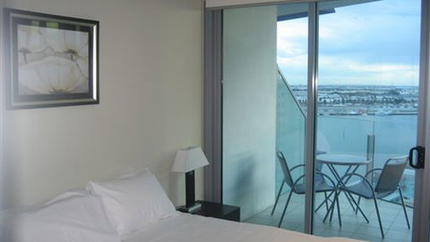 Apartments Melbourne Domain Docklands - Tourism Cairns 2